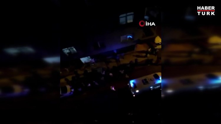 Küçükçekmece'de internet kafede oturan gence silahlı saldırı