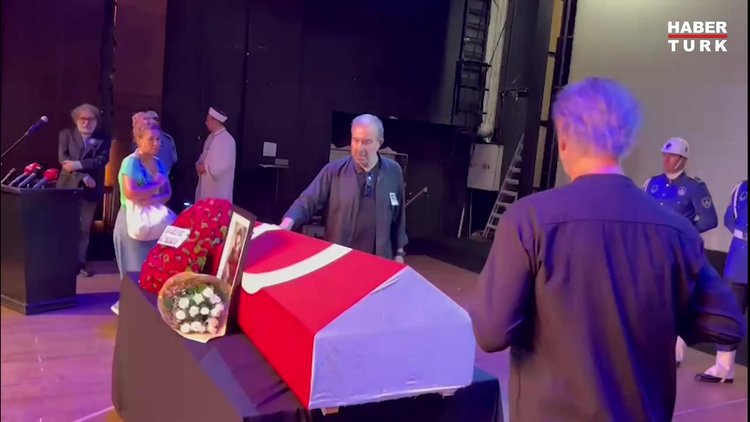 Civan Canova'ya veda...