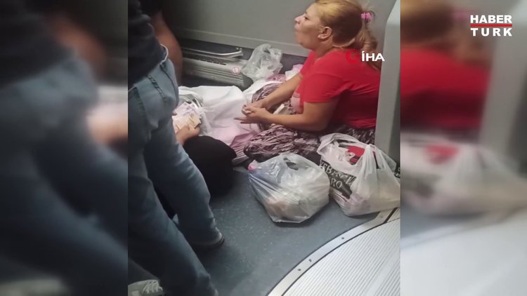 Dilenciler, Topladıkları Paraları Metrobüste Saydı! | Video