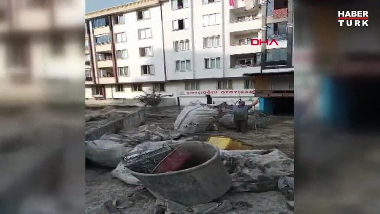 Esenyurt'ta sel, Başakşehir'de dolu