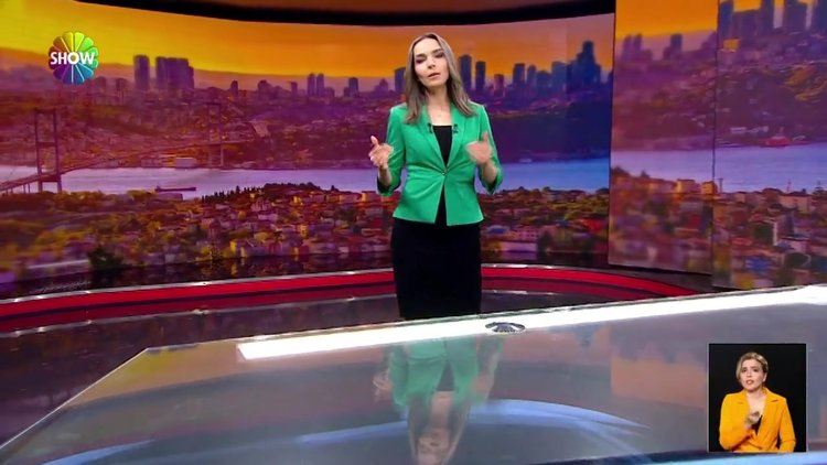 Halk otobüsünün önünü kestiler!