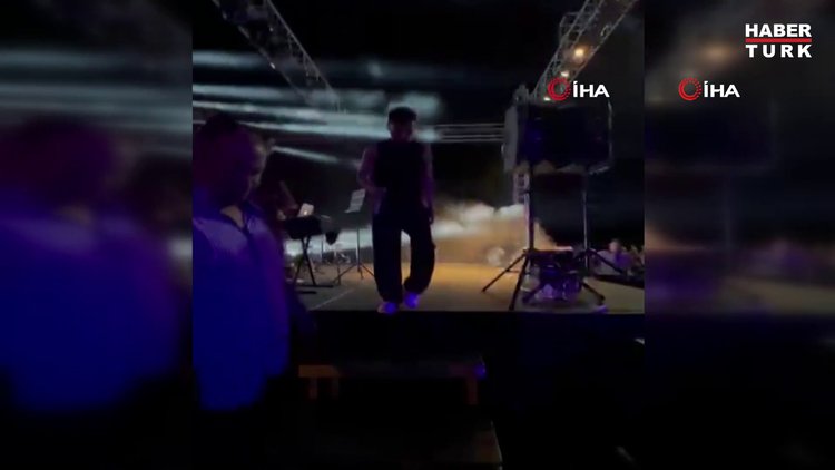 Konser sonrası sahneden düşen Emre Kaya hastaneye kaldırıldı
