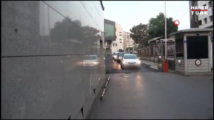 İçişleri Bakanlığı: "Silahlı terör örgütüne üye olma suçlarından aranan Semra Güzel yakalandı"