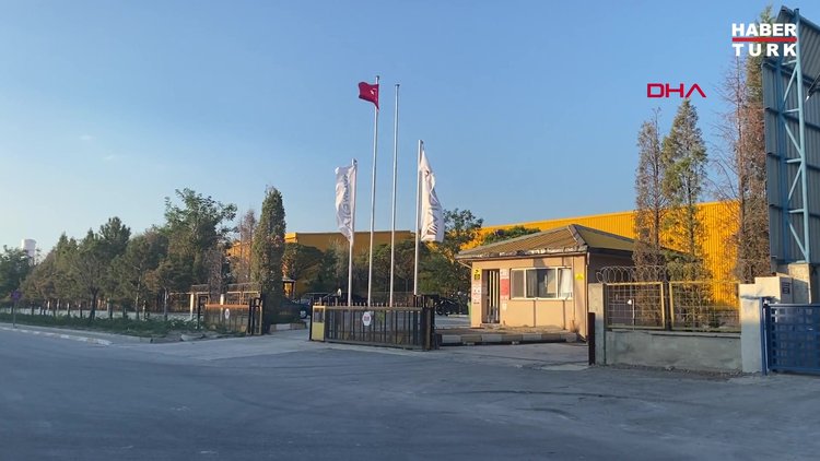 Kütahya'da 1,5 tonluk vinç işçilerin üzerine devrildi: 1 ölü, 3 yaralı