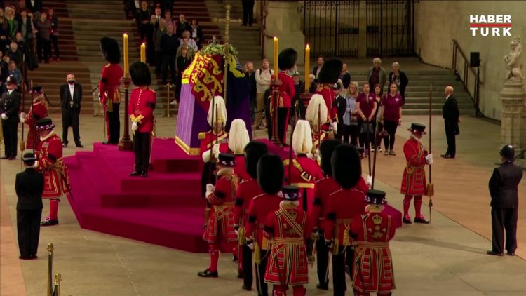 Kraliçe II. Elizabeth'in o mektubu 2085'e kadar saklanacak