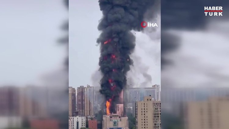 Çin'de telekomünikasyon binası alev alev yandı