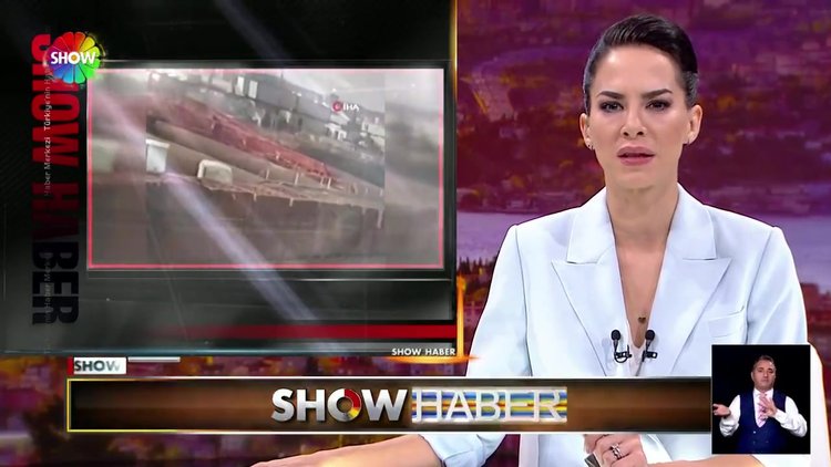 Metro inşaatında vinç devrildi