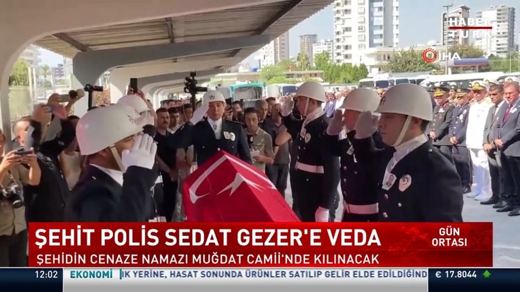 Mersin'de şehit olan polis Sedat Gezer için tören düzenlendi