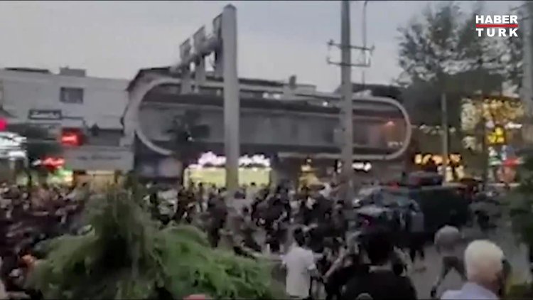 İran'da protestolar sürüyor: 2 bini aşkın kişi gözaltına alındı, internet erişimi kısıtlandı!