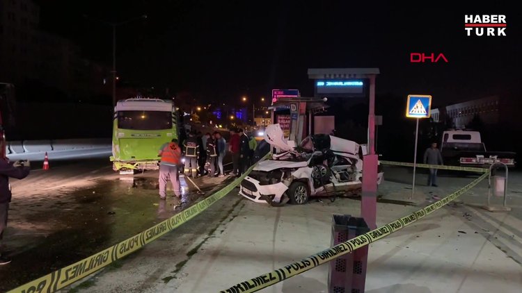 Kontrolden çıkan otomobil durağa daldı: 1 ölü, 2 yaralı