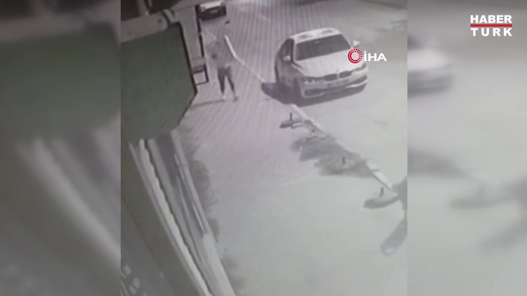 Köpükle yüzünü kapatıp 70 bin liralık motosikleti çaldı!mp4