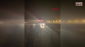 Yolcu uçağının lastiği patladı yolcular tahliye edildi