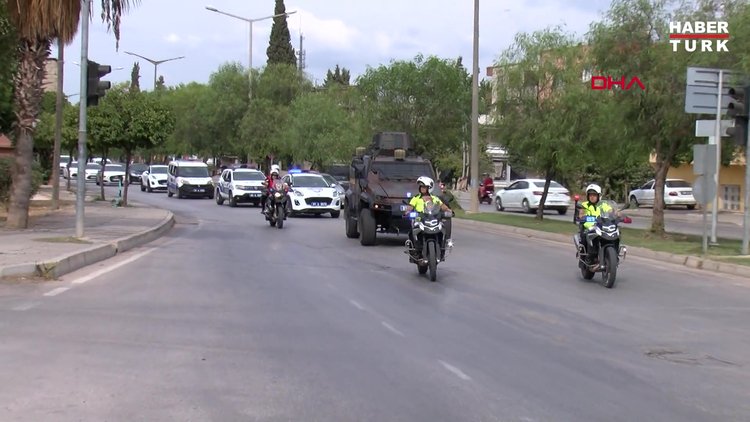 Şehit polisin oğlu, sünnet düğününe babasının adının verildiği zırhlı araçla geldi