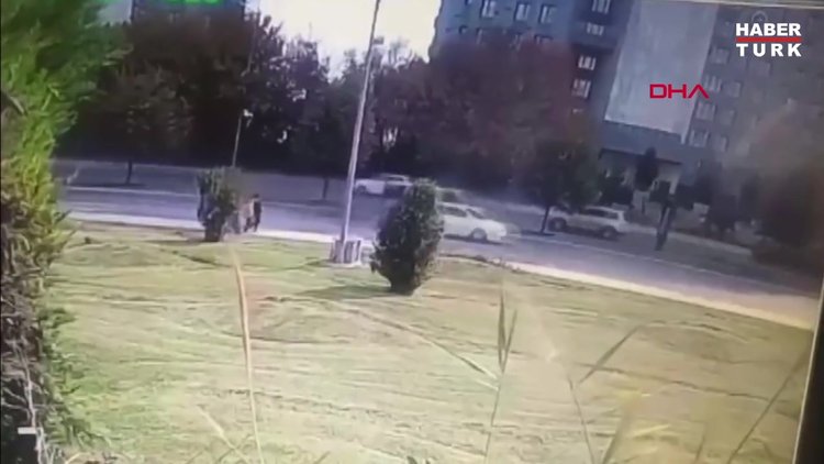 Bakırköy'de köpeklerden kaçarken otomobil çarpan 10 yaşındaki Zana öldü