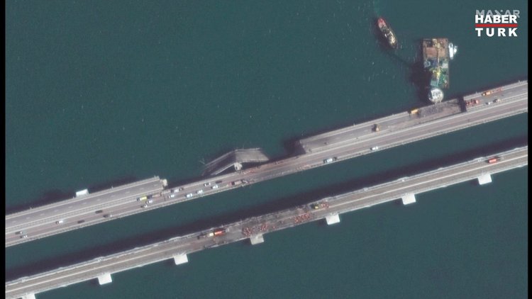 Kiev ve Kerç Köprüsü'ndeki hasar uydudan görüntülendi - 1