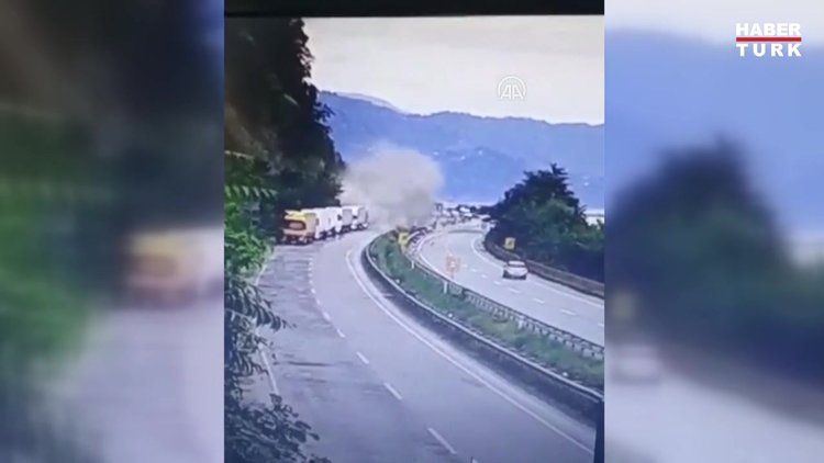 Heyelan anı güvenlik kamerasına yansıdı