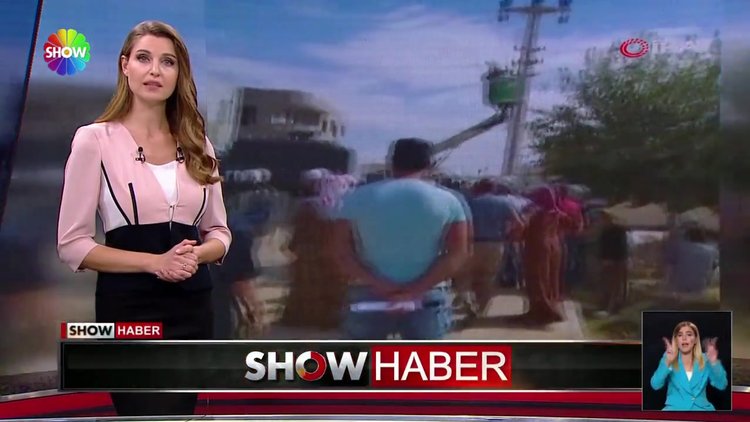 Taş yağdırıp, görev aracını yaktılar!