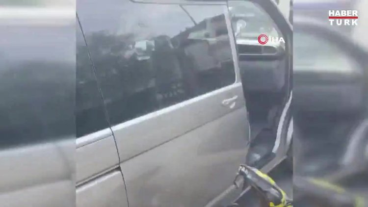 Bağcılar'da yol verme kavgası kamerada