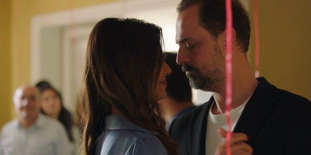 Gelsin Hayat Bildiği Gibi 14. Bölüm 'Kırık Kalpler Durağında'