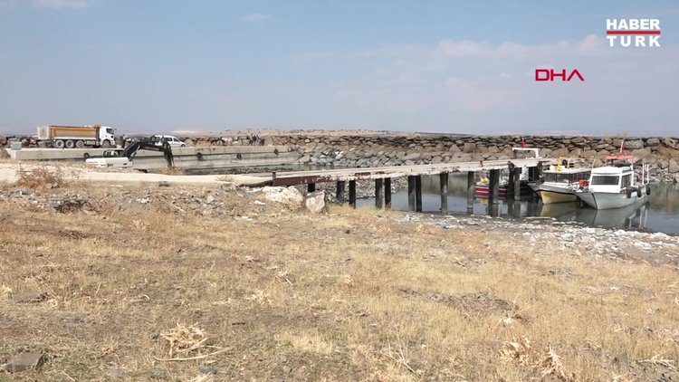 Van Gölü'ndeki balıkçı barınakları için bakan harekete geçti