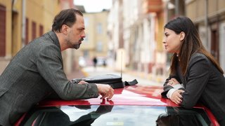 Najat Kırdar’ın adresine arama emrinin çıkması ekibi harekete geçirir.