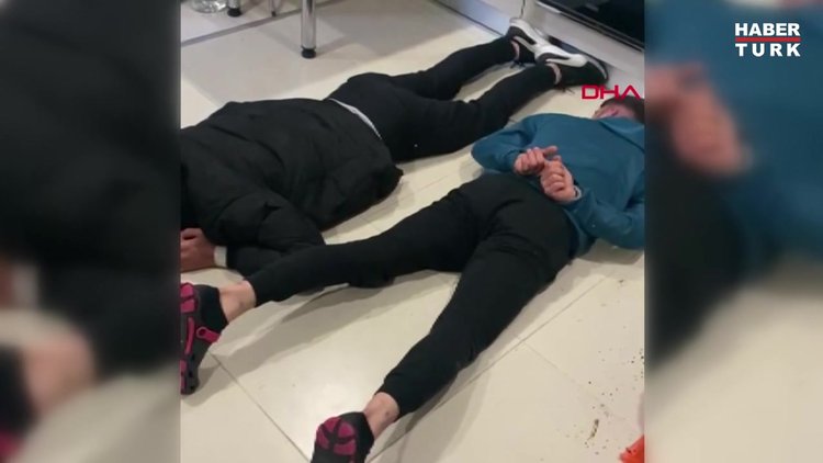 Gaziosmanpaşa'da operasyon! Lav silahı, kalaşnikoflar, el bombaları