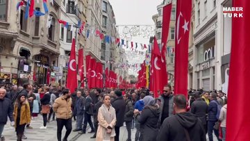 İstiklal Caddesi terör saldırısının ardından Türk bayraklarıyla donatıldı