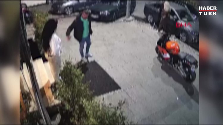 Sultangazi'de silahlı saldırı kamerada