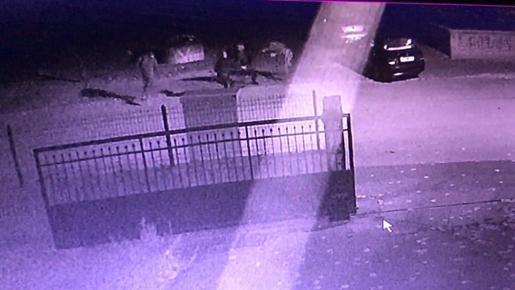 Önce bıçakladı sonra bıçaklandı, o anlar kameraya yansıdı