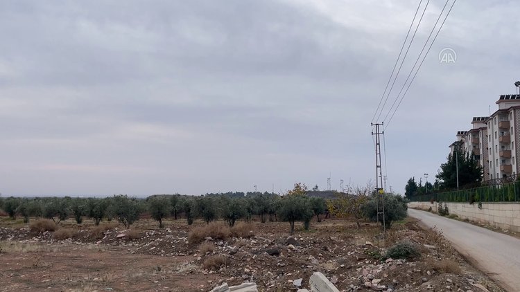 Suriyedeki hedefleri aralıklarla vuran obüslerin atış sesleri Kilisten duyuluyor