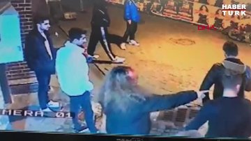 Beşiktaş'ta önlerini kesip para istedikleri kişilere saldırıp bıçakladılar