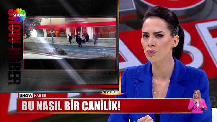 Motosikletli gence çantayla vurdu