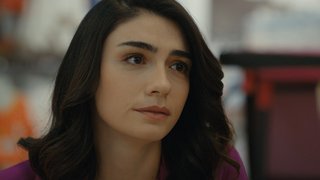 Gizem ve Suzan bebek için alışverişe çıktı.