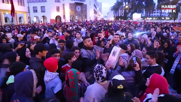 Fas'ın Dünya Kupasında son 16'ya yükselmesi ülkede coşkuyla kutlanıyor