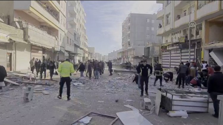 Akçakalede iş yerinde meydana gelen patlamada 4 kişi yaralandı