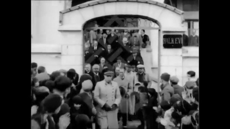 Atatürk Halkevi'nde (Arşiv)