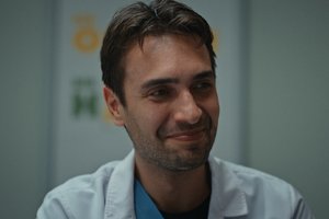 "Sen Bilge'nin kardeşisin değil mi?"