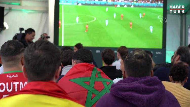 Fas'ın Dünya Kupası'nda çeyrek finale yükselmesi coşkuyla kutlanıyor