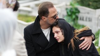 Sadi geçmişi Songül’e anlatmak ister ama Songül Sadi’yi dinlememe konusunda kararlıdır.