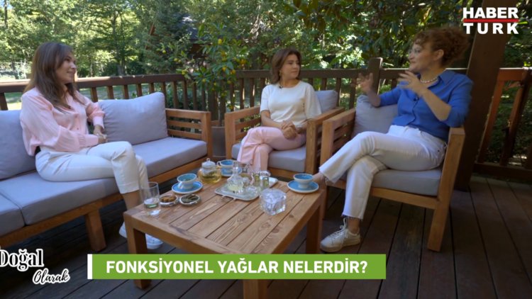 Doğal Olarak - 10 Aralık 2022 (Oyuncu Esra Ronabar Doğal Olarak'ın konuğu oldu.)