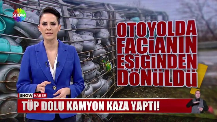 Tüp kamyonu devrildi, şoför kabinde sıkıştı