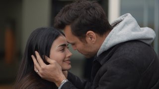 Büşra, deliller neticesinde hapishaneden çıkar, cinayetten aranan isim Ahmet'tir. 