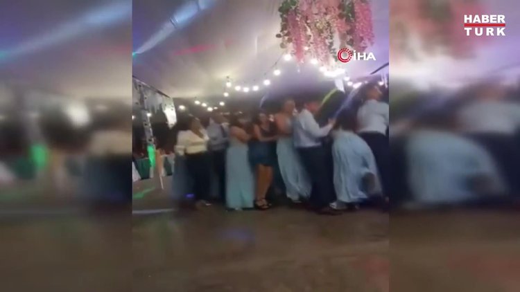 Mezuniyet partisinde dans pisti çöktü