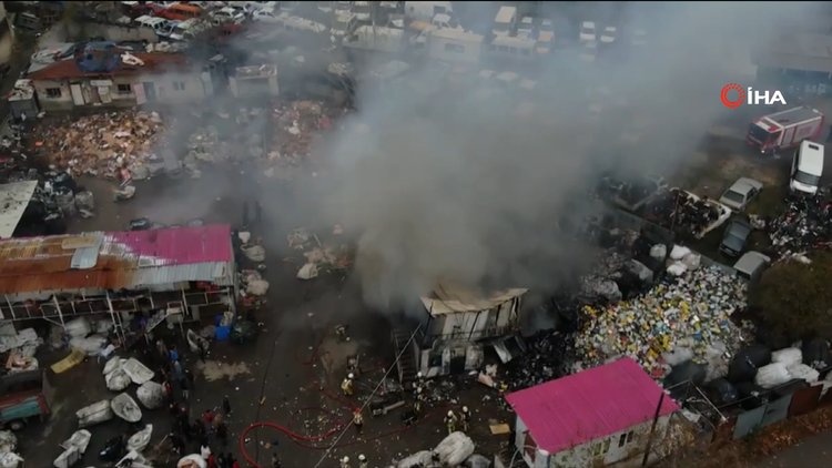 Maltepe'de işçilerin kaldığı konteynerde yangın çıktı