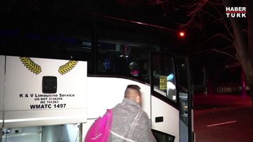 ABD'de Başkan Yardımcısı Kamala Harris'in evinin önüne otobüs dolusu göçmen bırakıldı