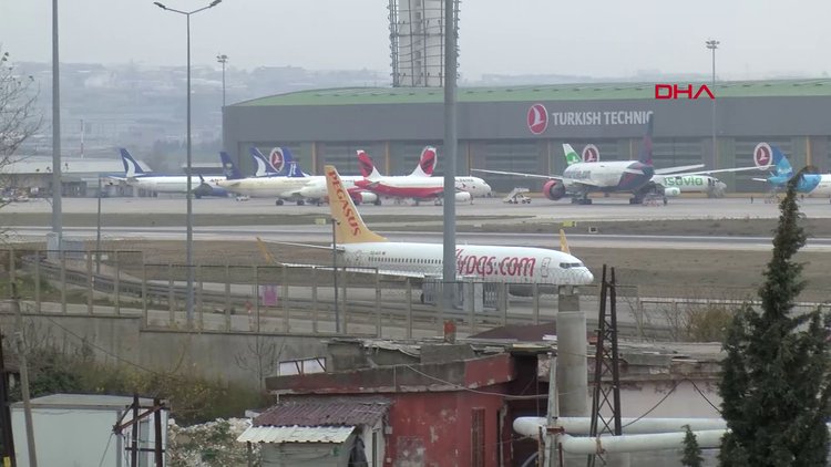 Pilot: Altımızdan tavşan geçti