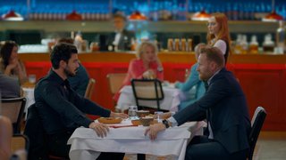 Ivan, Korkut Ali'ye kartını verir ve bir şey olursa onu aramasını ister.