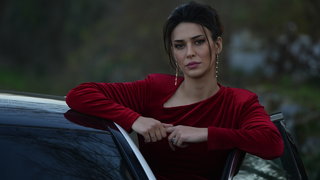 Köşkteki tek silahlı kişinin Servet olmaması Sadi ve Songül’ü zor bir durumda bırakır.