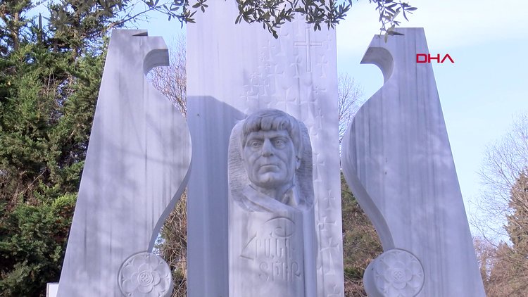 Hrant Dink mezarı başında anıldı