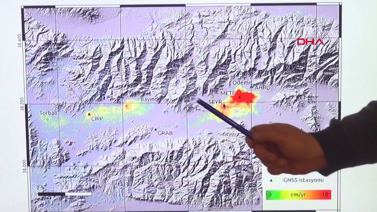 Küçük Menderes Havzası'nda korkutan 'zemin çökmeleri'